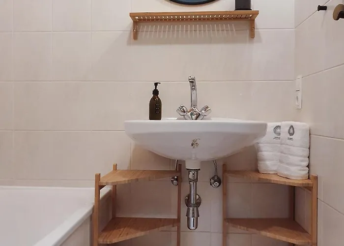 Alpenflair Mit Balkon - Inkl Parkplatz #1 * Інсбрук